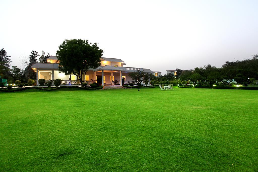 The Awesome Farms & Resorts Gothda Mohbtabad Bagian luar foto